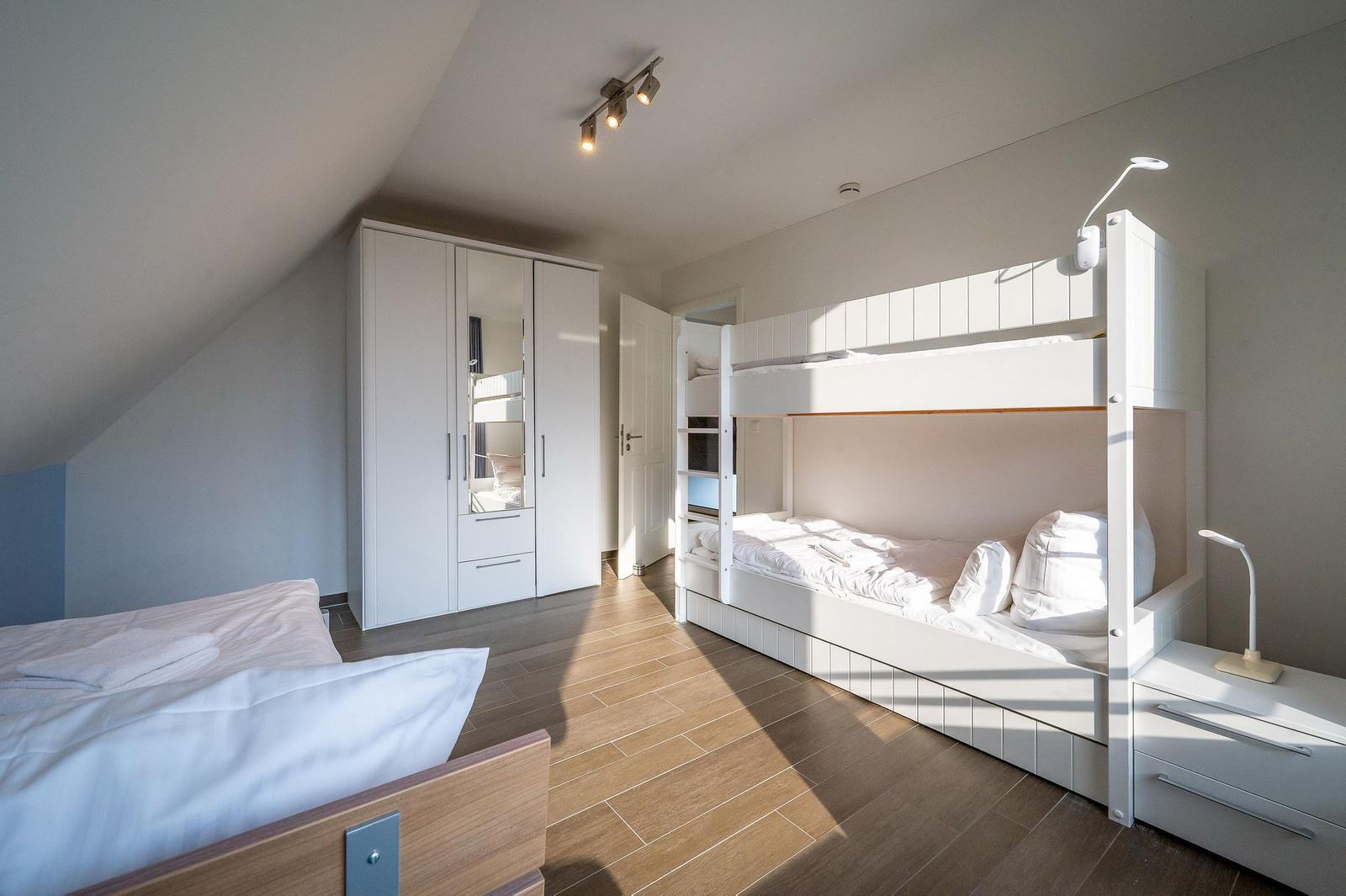Schlafzimmer mit Einzelbett im Lotsenstieg 11, Karlshagen auf Usedom