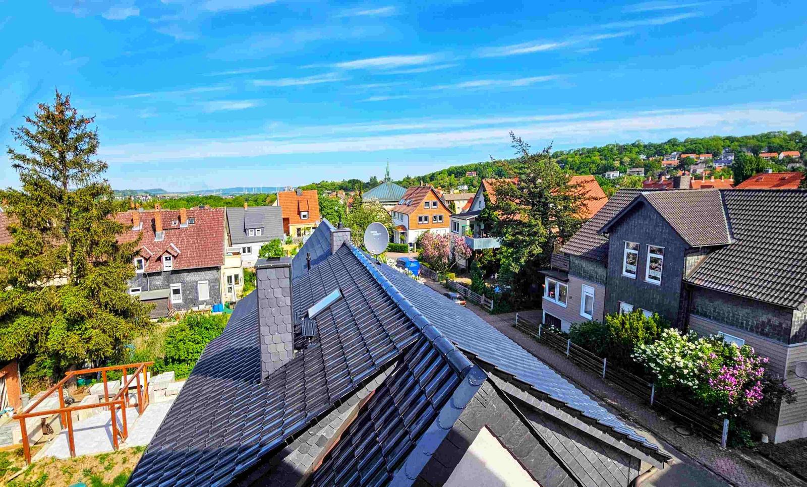 der Fensterblick verrät: 
Von hier sind es kurze Wege in die Stadt oder die Natur