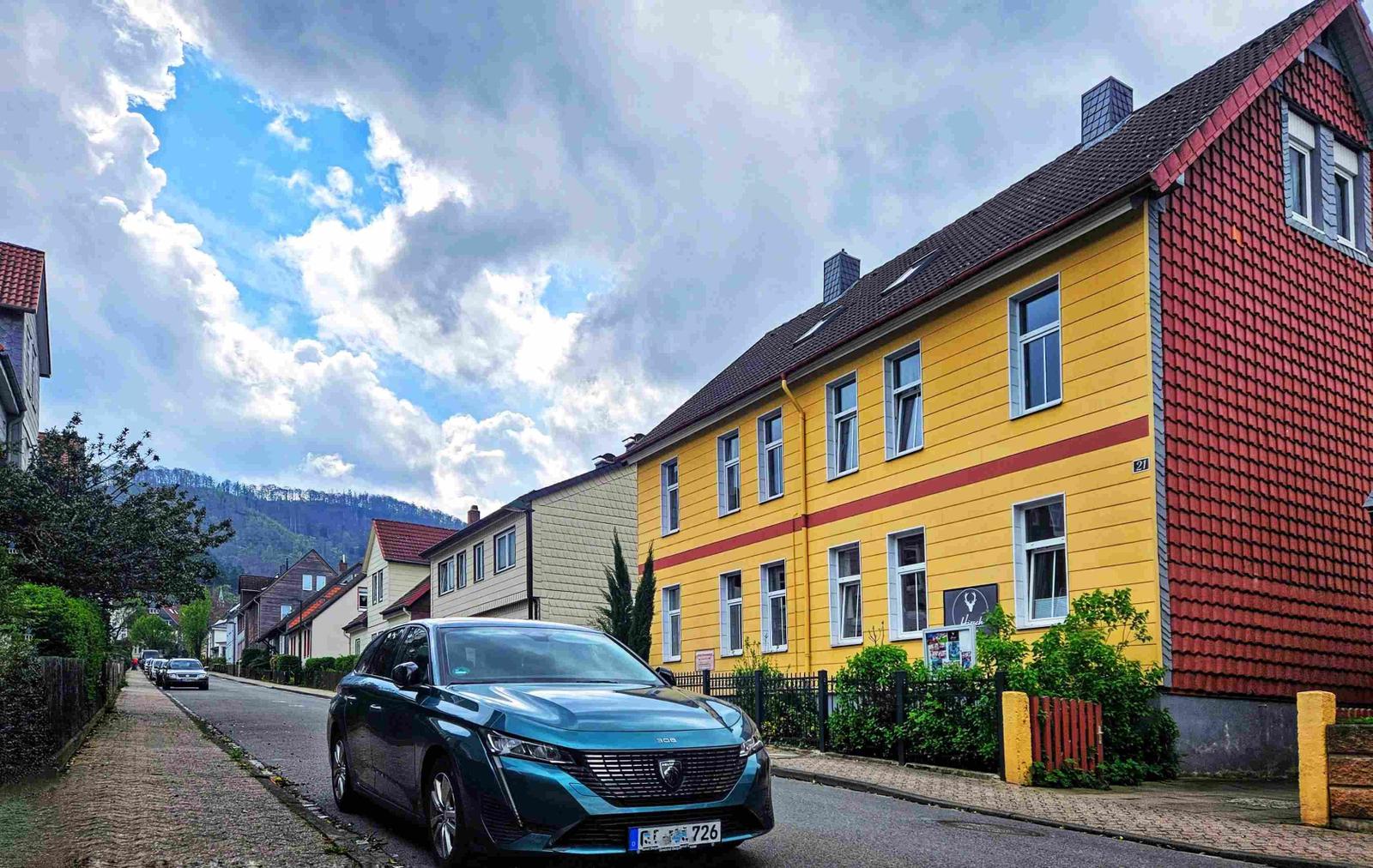 freies Parken direkt vorm Haus