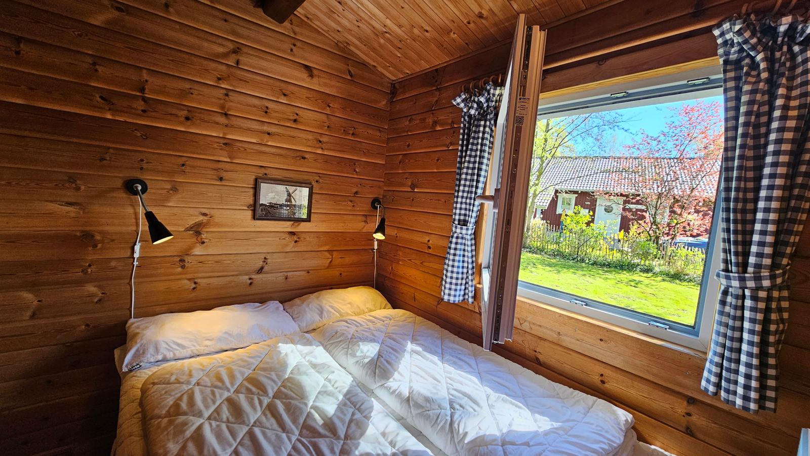 dieSeeSucht® - Lodge am Fjord. Schlafzimmer - Doppelbett (Queensize, 2 Personen)