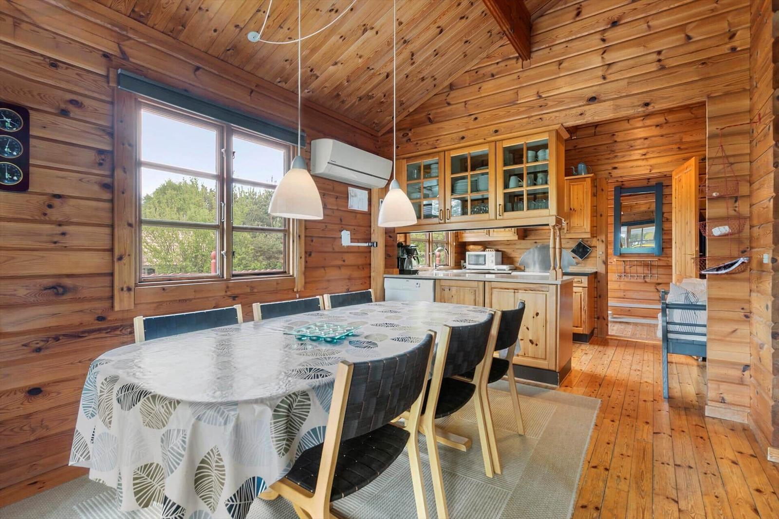 Kitchen/family room