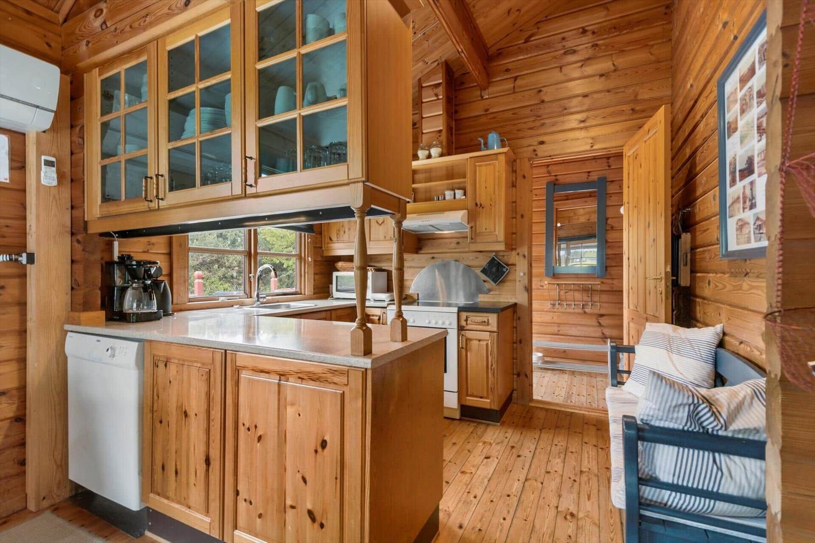 Kitchen/family room