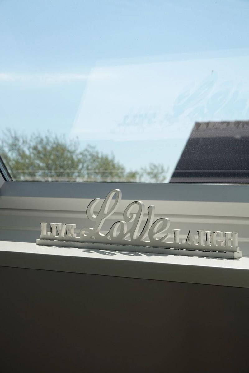 Dachfenster mit dichtem Velux-Verdunklungsrollo