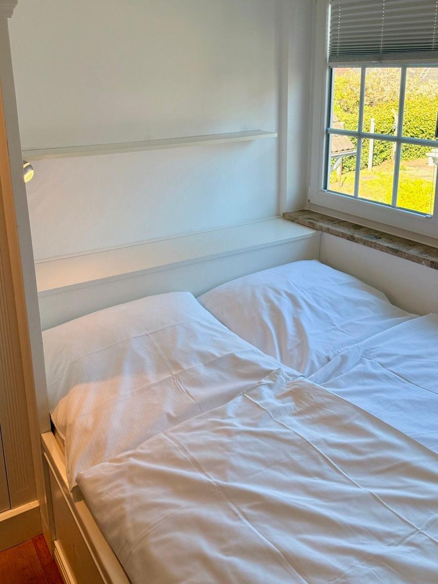 Leselicht, Verdunkelungsplissees im Fenster
