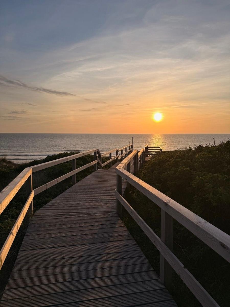 die schönsten Sonnenuntergänge :) hier z.B. Rantum, aber entlang der ganzen Insel ist es so herrlich
