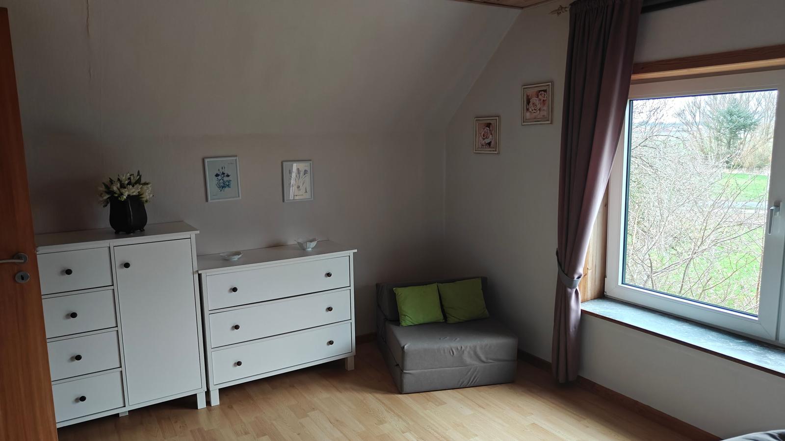 Teilansicht Schlafzimmer