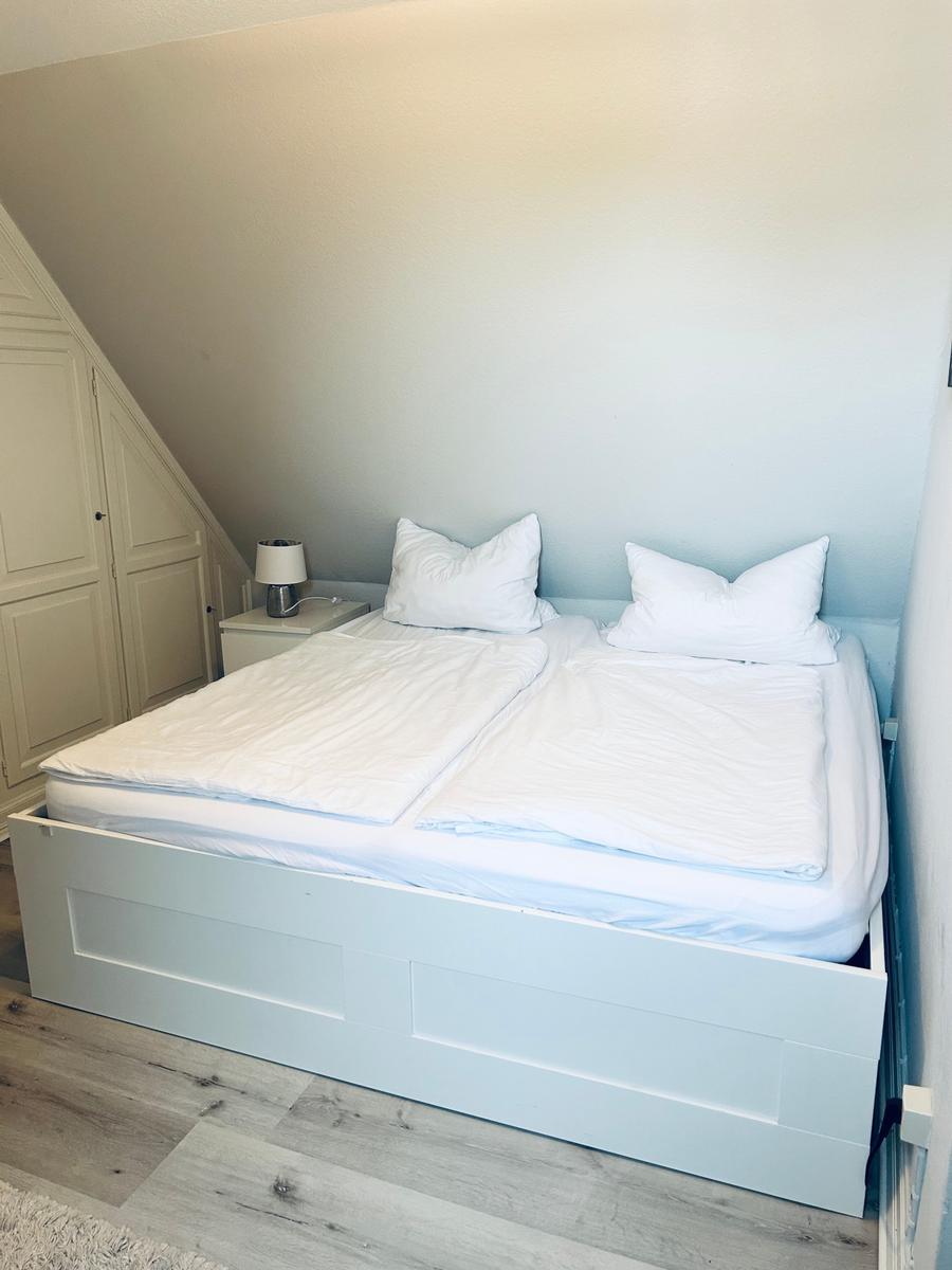 Schlafzimmer 2 - 180cm x 200cm (2 Matratzen)