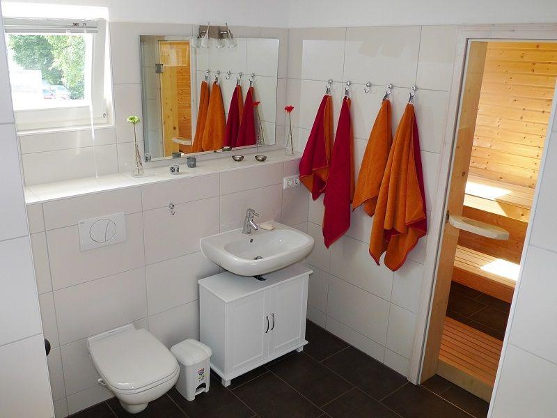 Bad mit Whirlwanne & Sauna