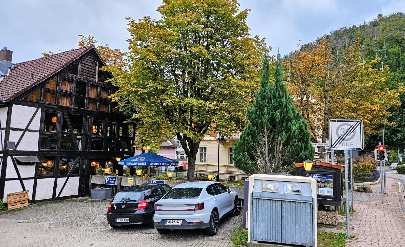 SEHN SUCHTS ORT Nr. 7 im urigen Dachgeschoss mit eigenen kostenfreien Parkplätzen