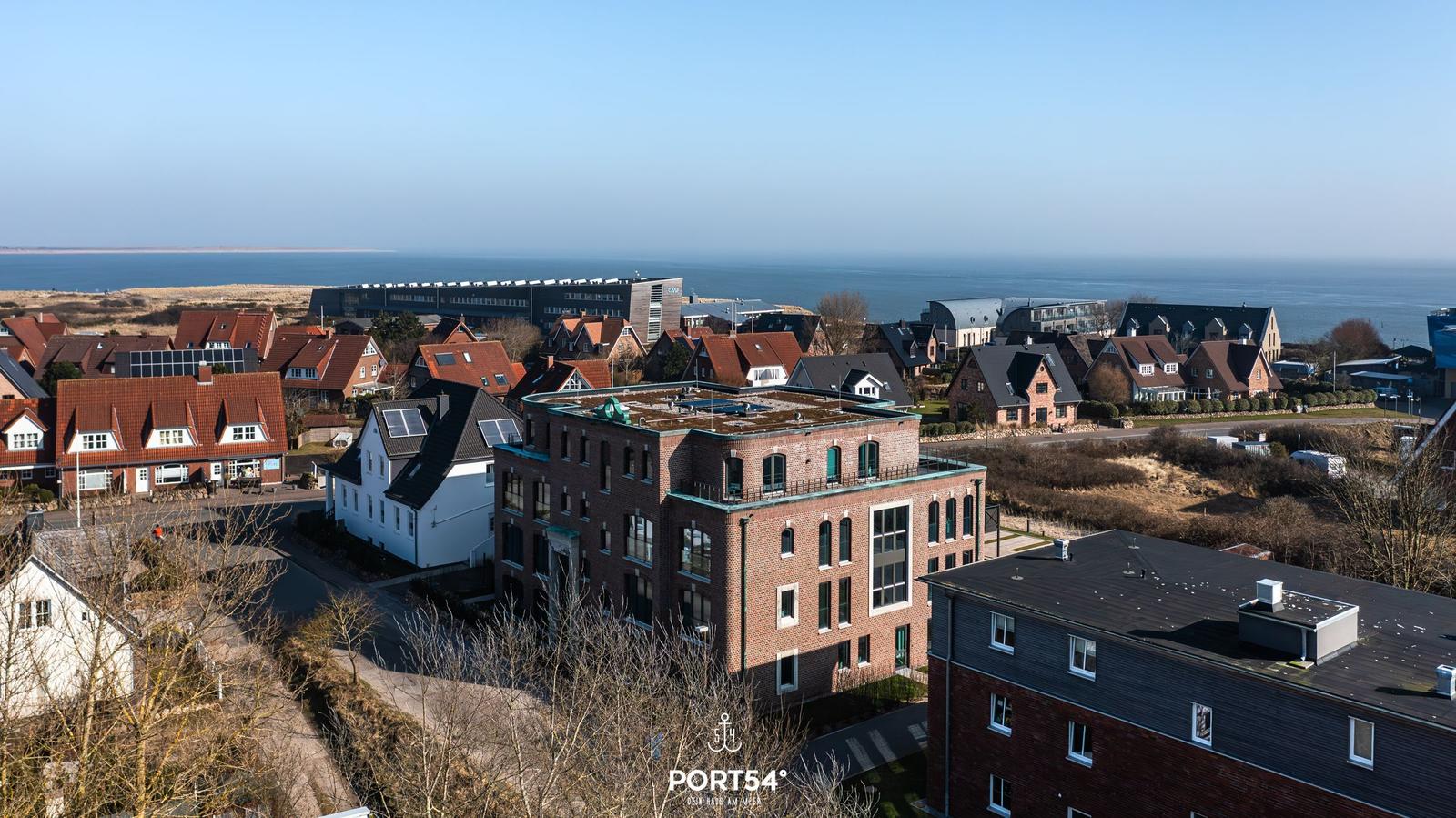 Hochwertige Ferienwohnung mit Meerblick und Blick auf den Hafen.