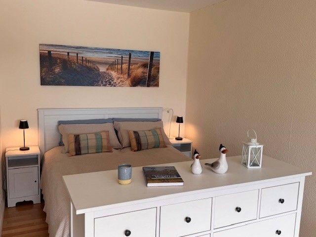 offener Schlafbereich im Wohnzimmer