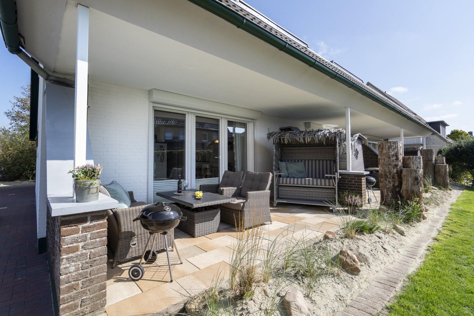 überdachte Terrasse...