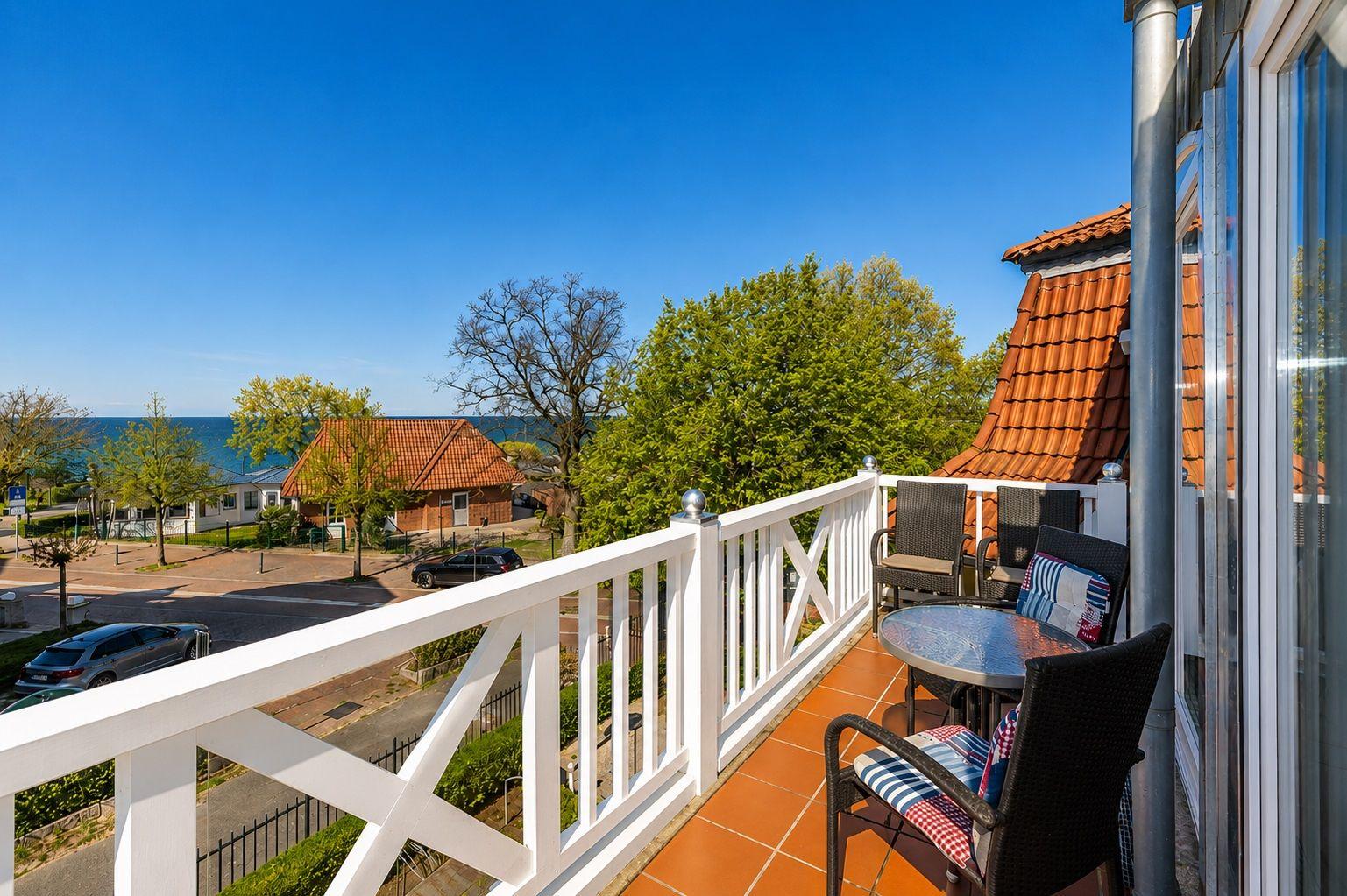 Balkon mit Meeresblick