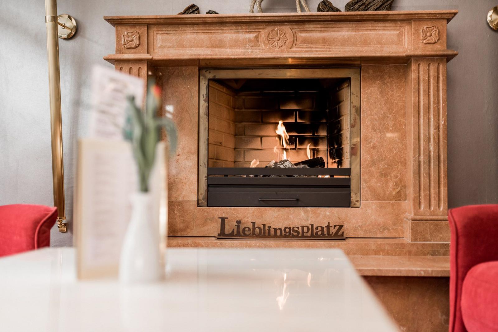 Kamin in der Lobby