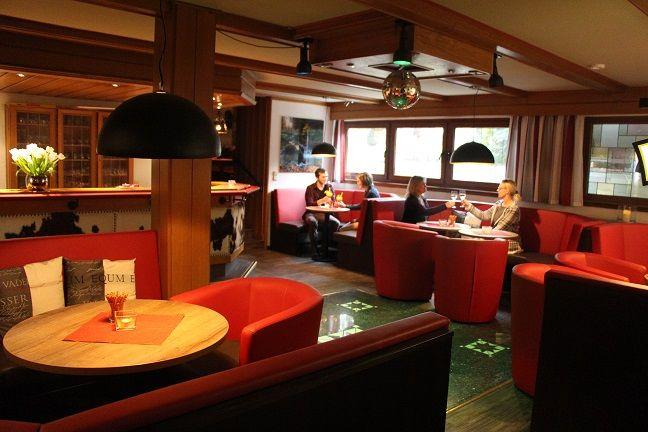 Bar Sitzgelegenheiten