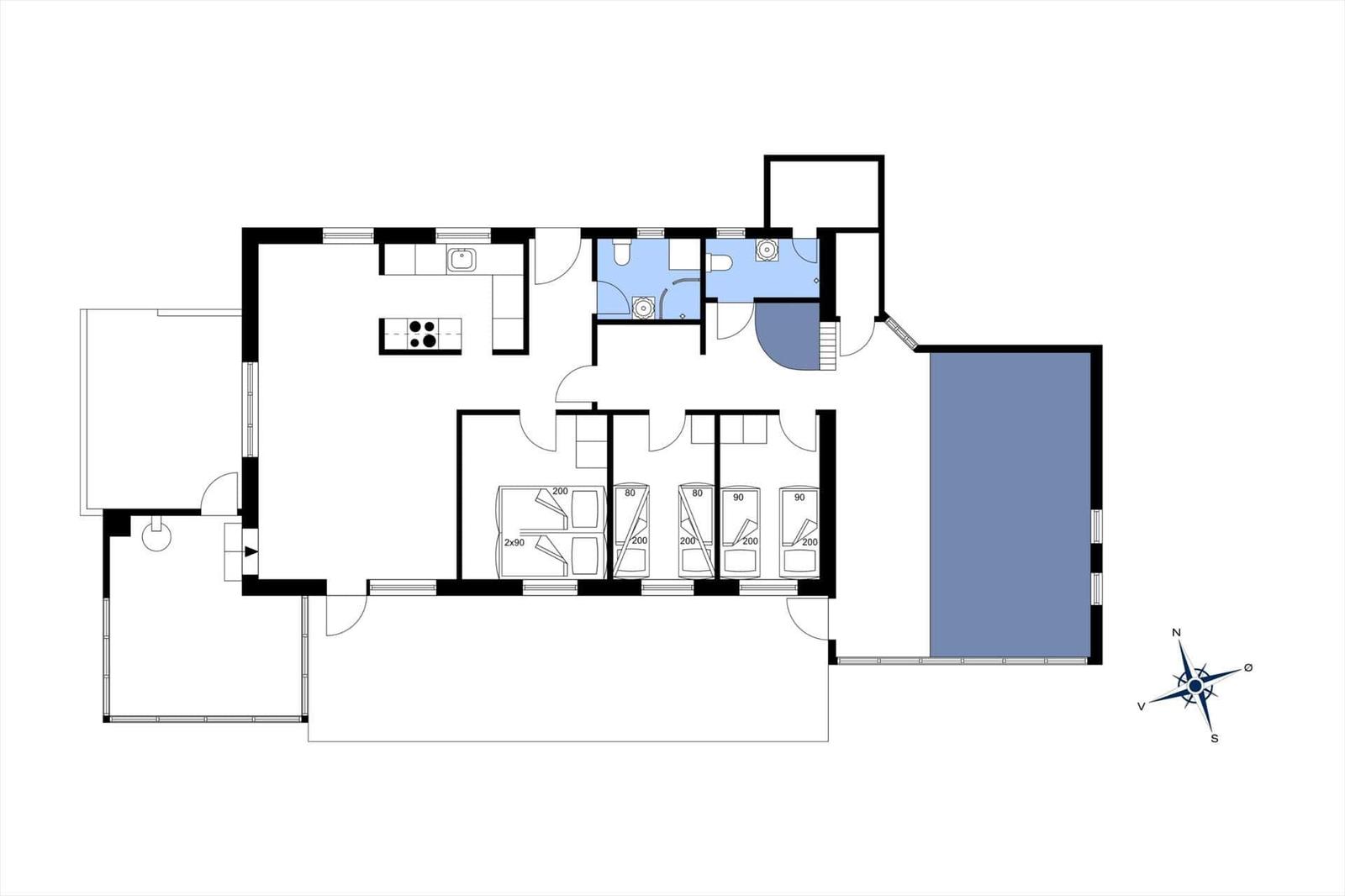 Die Wohnung hat eine Küche, drei Schlafzimmer und ein Bad.