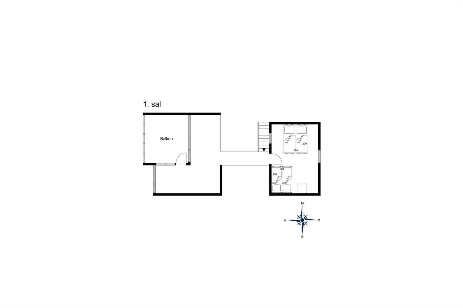1. Stock mit Balkon, Schlafzimmer und Treppe zur Unterkunft.