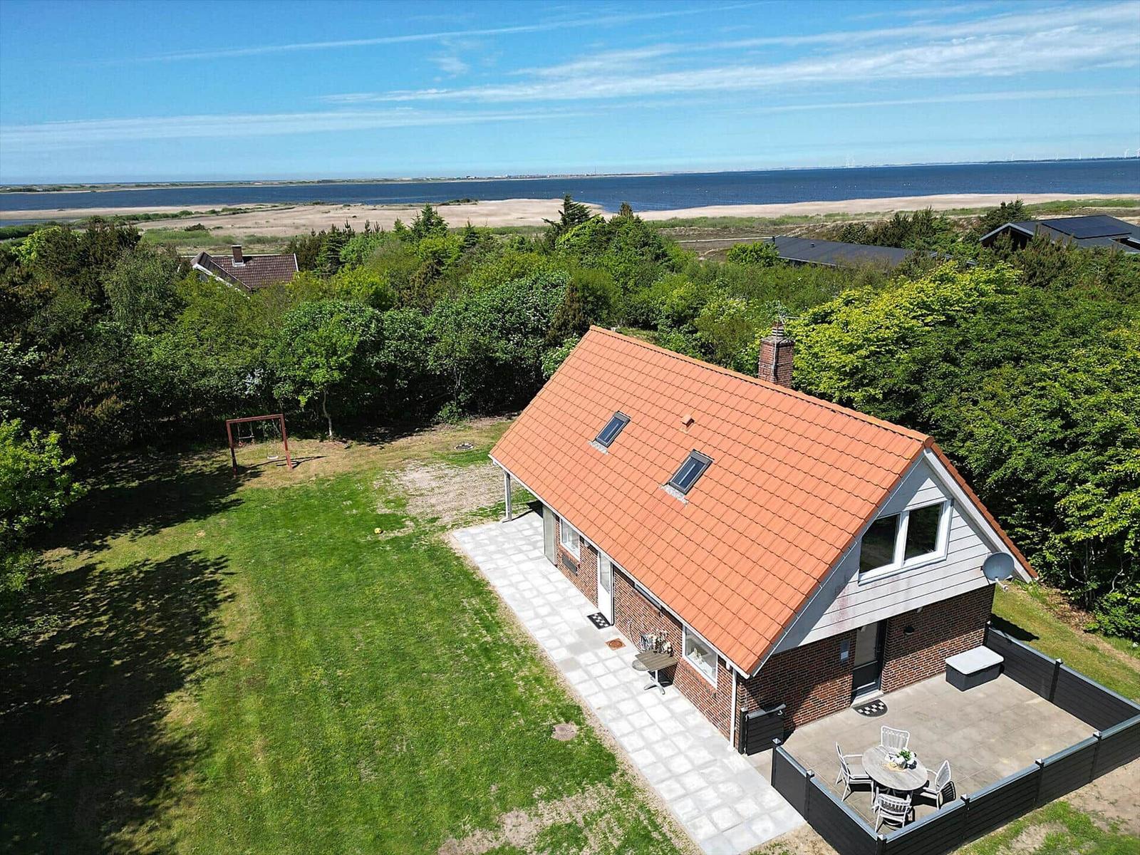 Haus mit Garten und Terrasse, Blick auf die Nordsee.