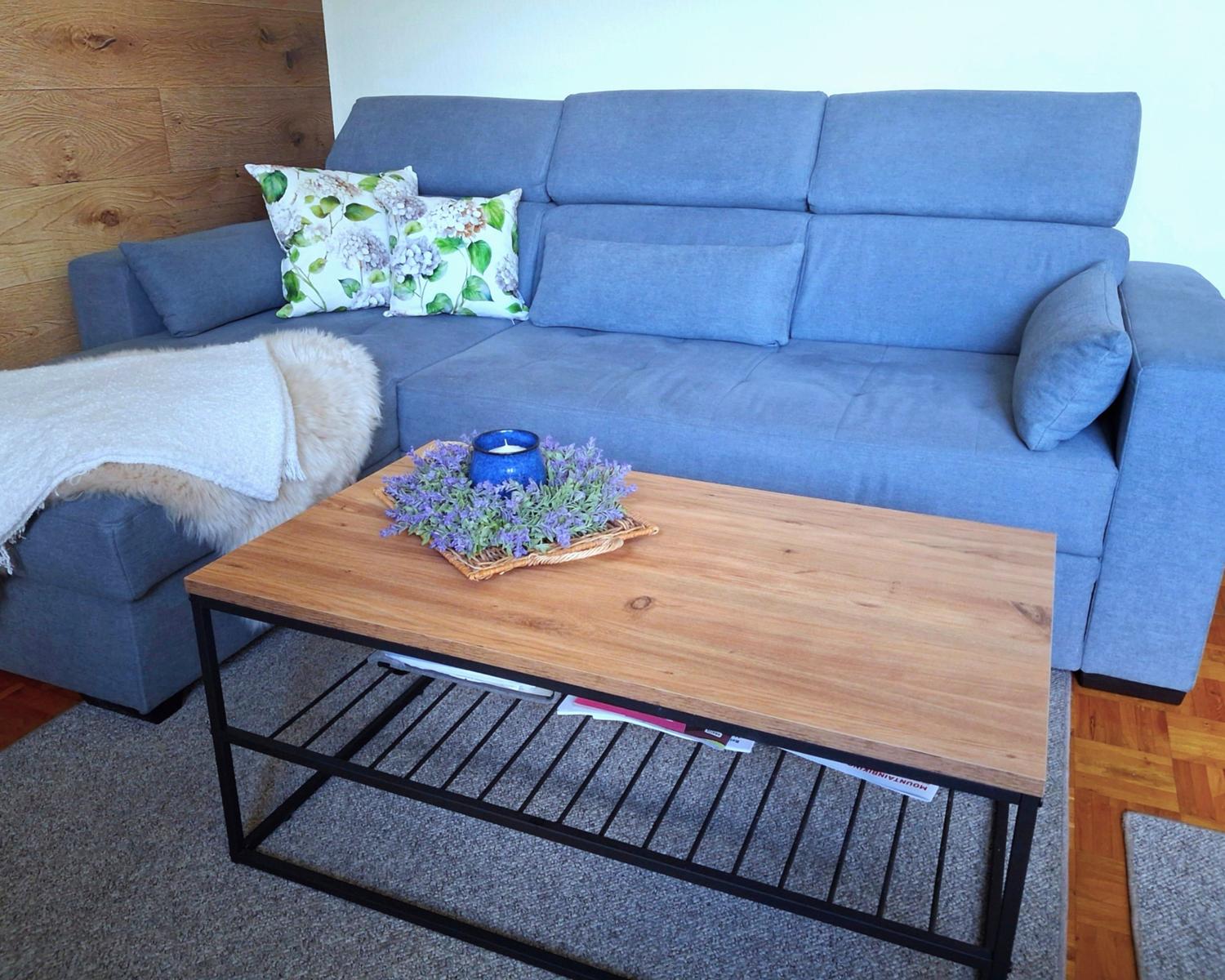 Mit wenigen Handgriffen ist die Couch der 3. Schlafplatz (Wohnzimmer)