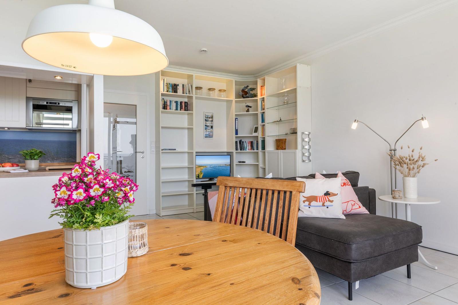 Wohnzimmer mit Essbereich