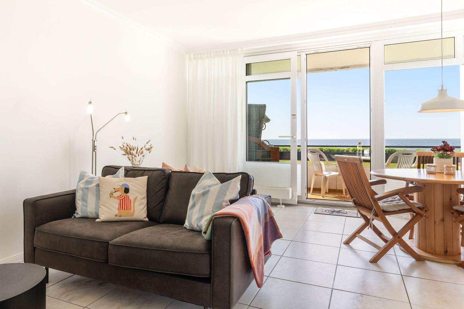 Wohnzimmer mit Meerblick