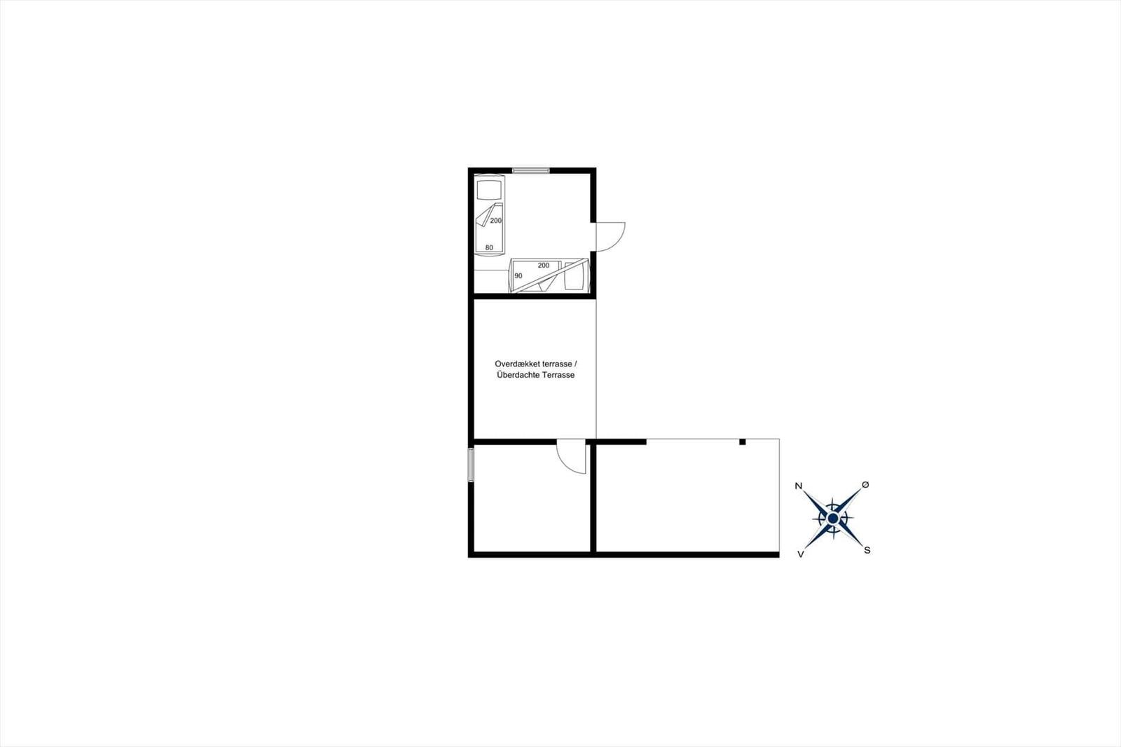 Überdachte Terrasse, Schlafzimmer und Wohnbereich mit Raumangaben.