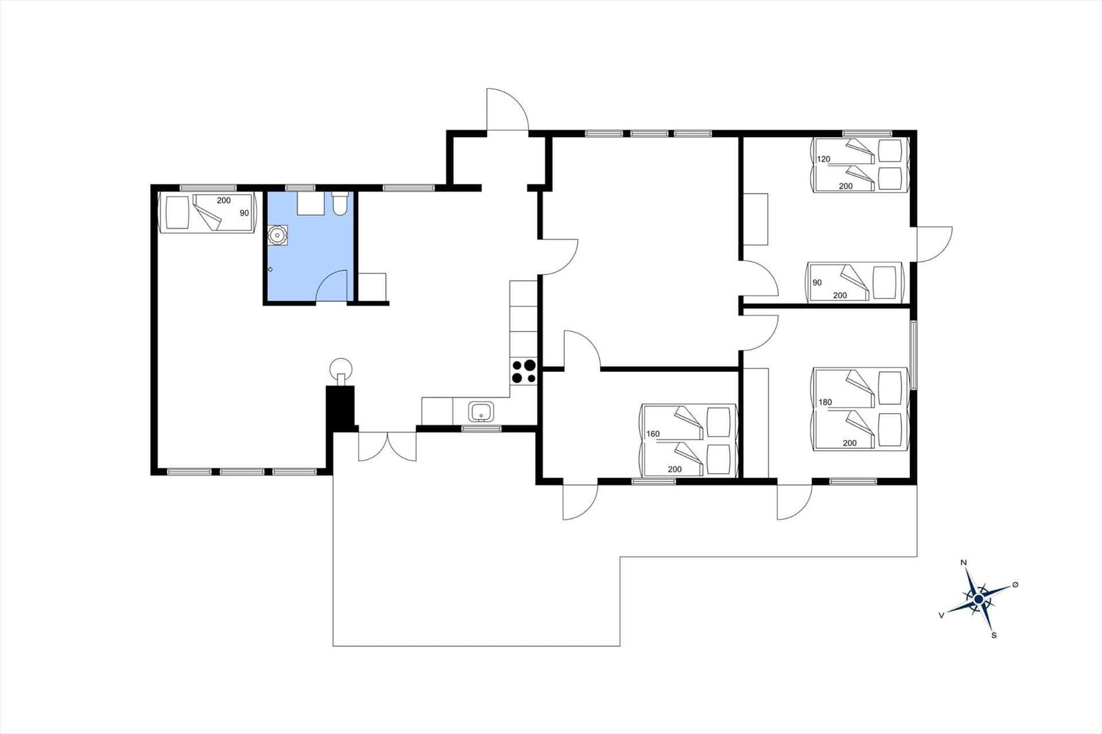 The apartment has three bedrooms, a kitchen, and a bathroom.