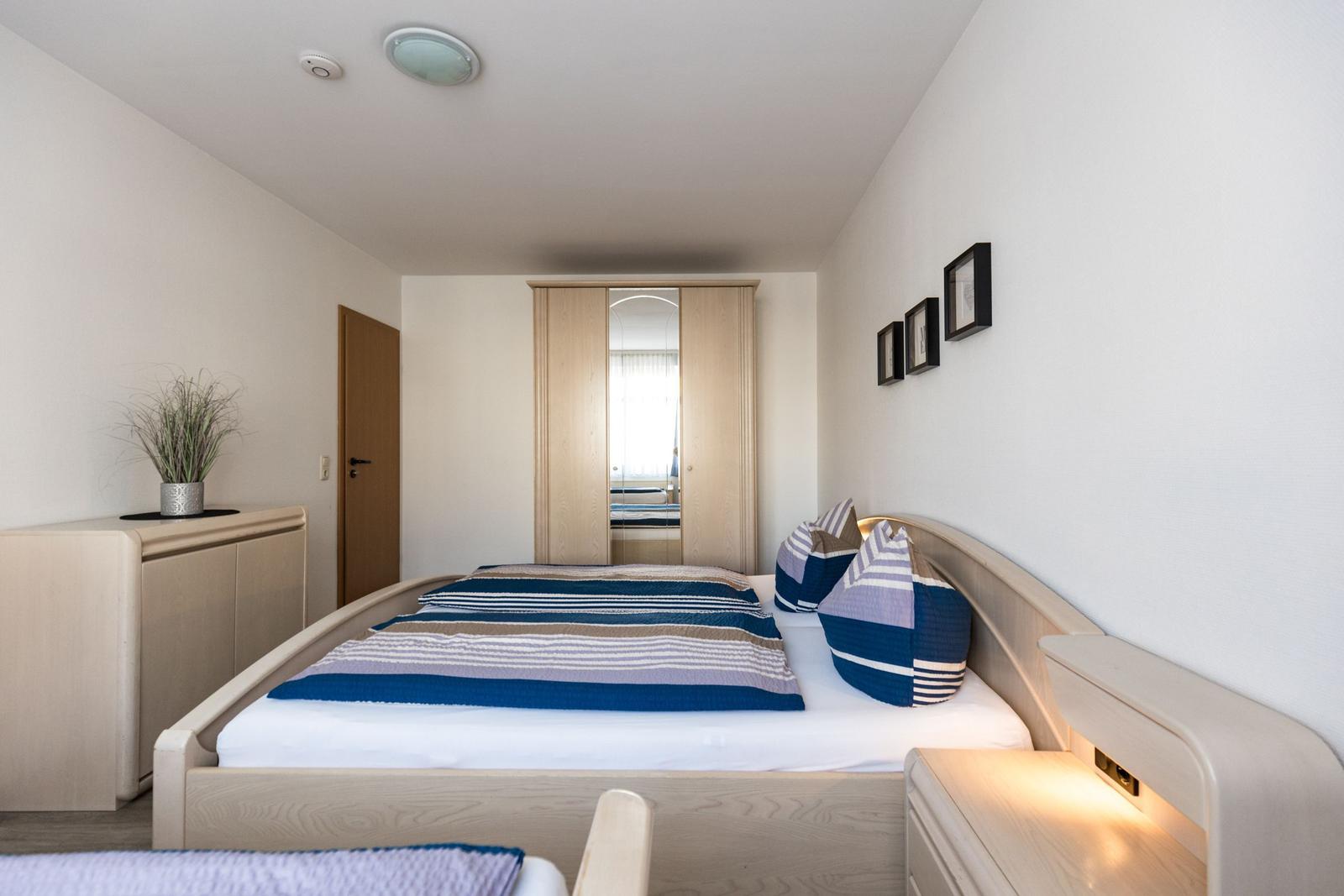 Schlafzimmer 2