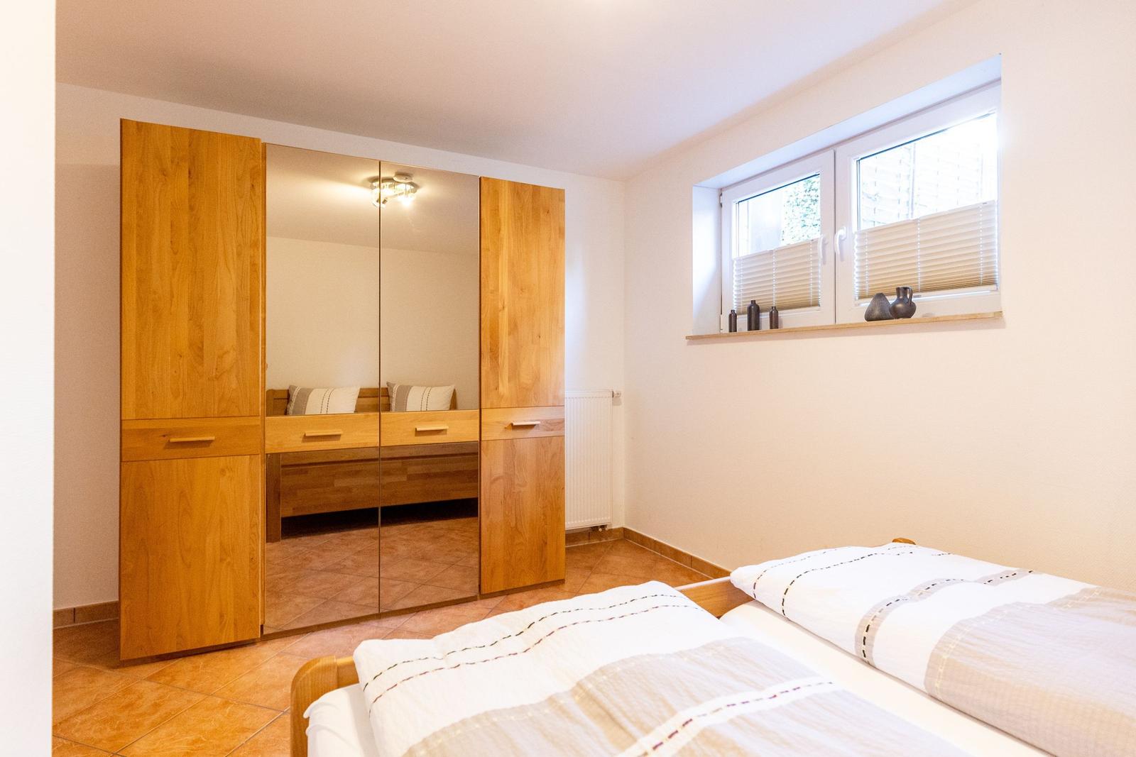 Schlafzimmer 2