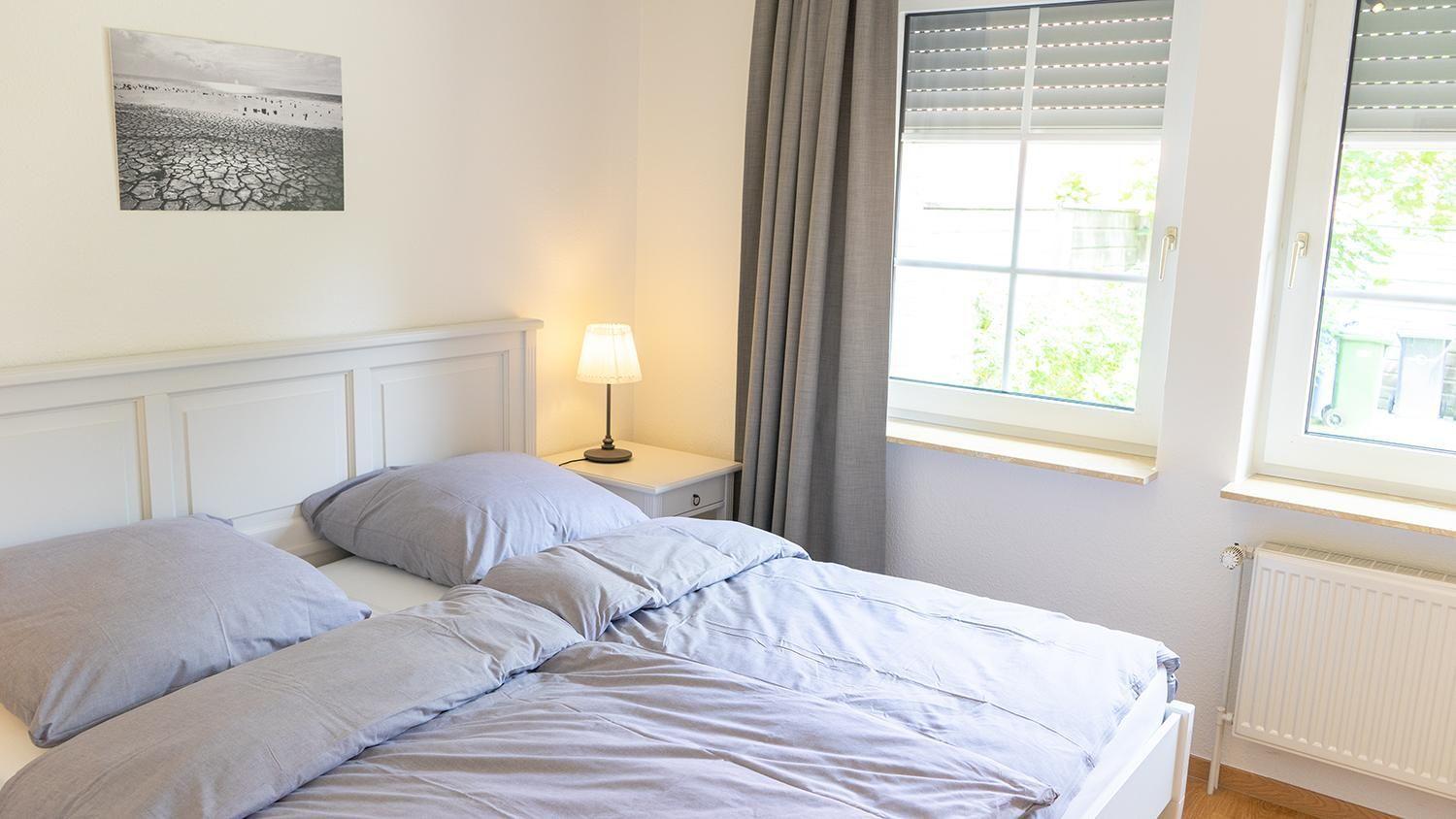 Schlafzimmer 1