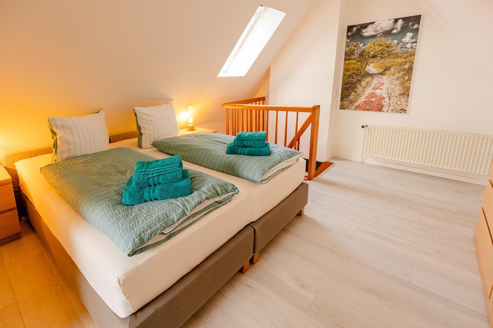 Schlafzimmer 1
