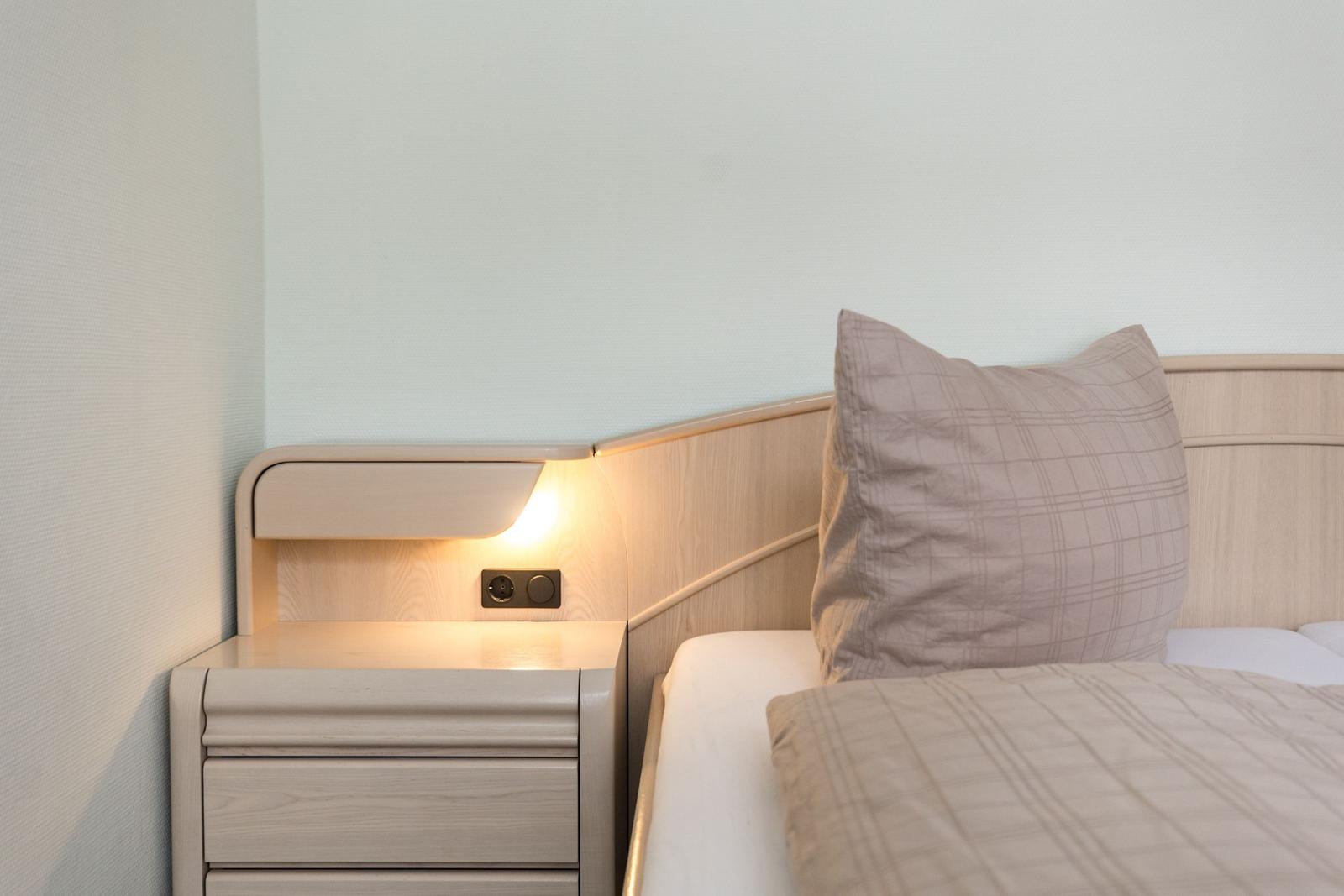 Schlafzimmer 1