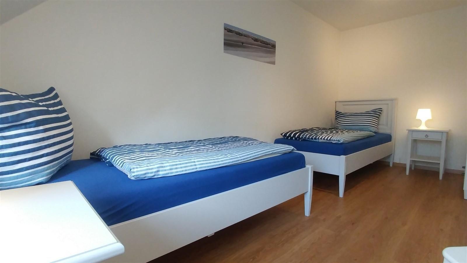 Schlafzimmer 2