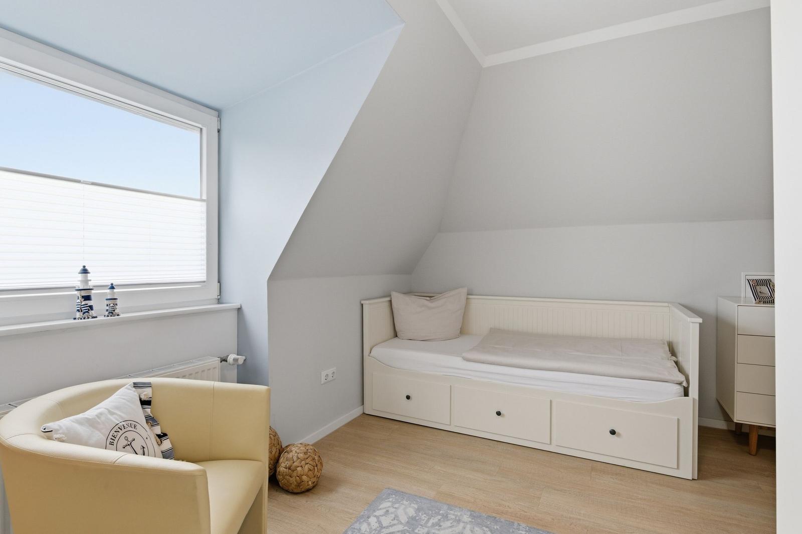 Schlafzimmer 2