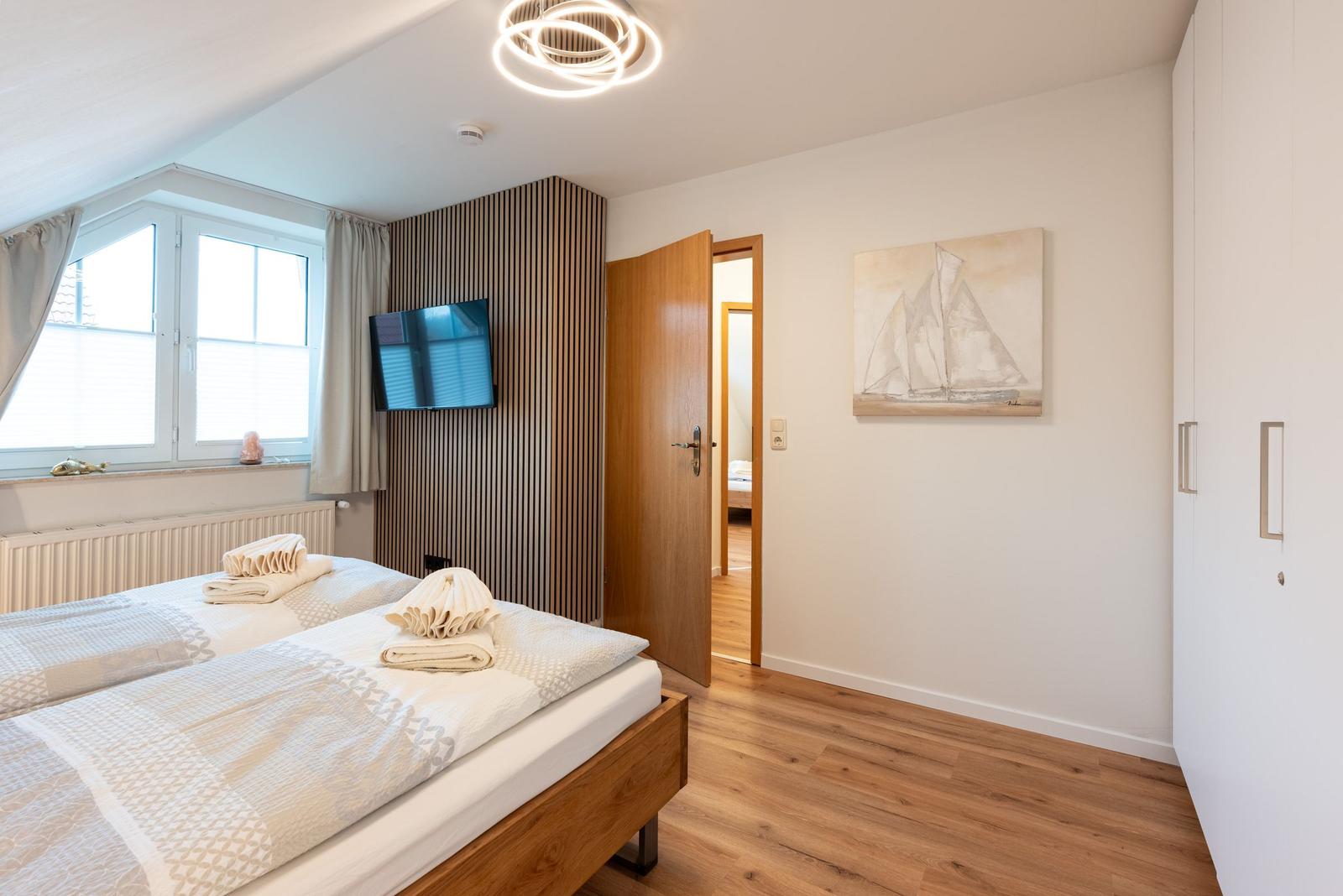Schlafzimmer 1