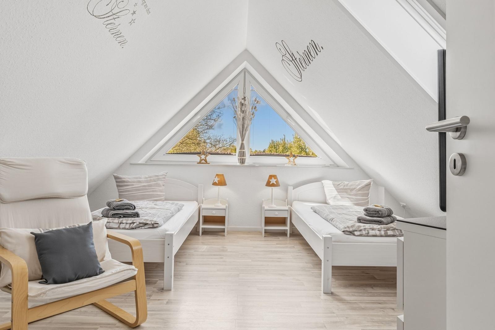 Schlafzimmer 2