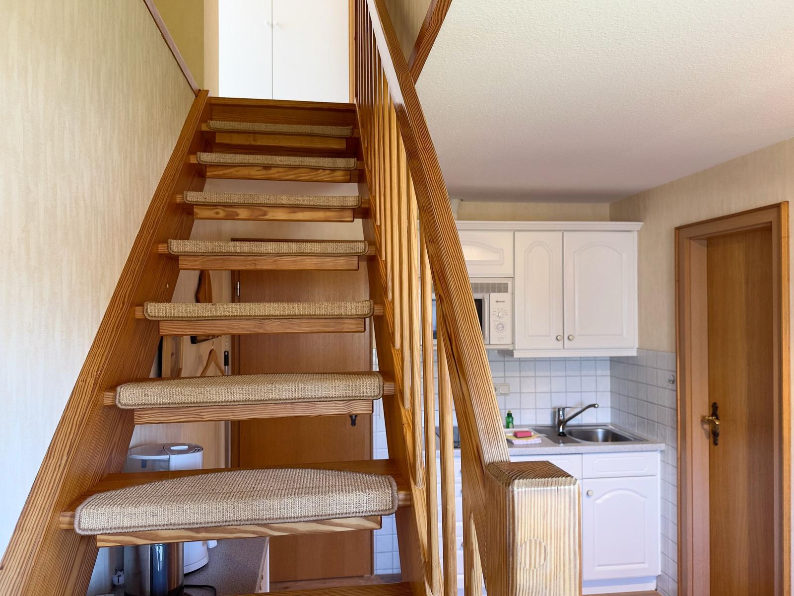 Treppe aus den Schlafzimmern in die Küche