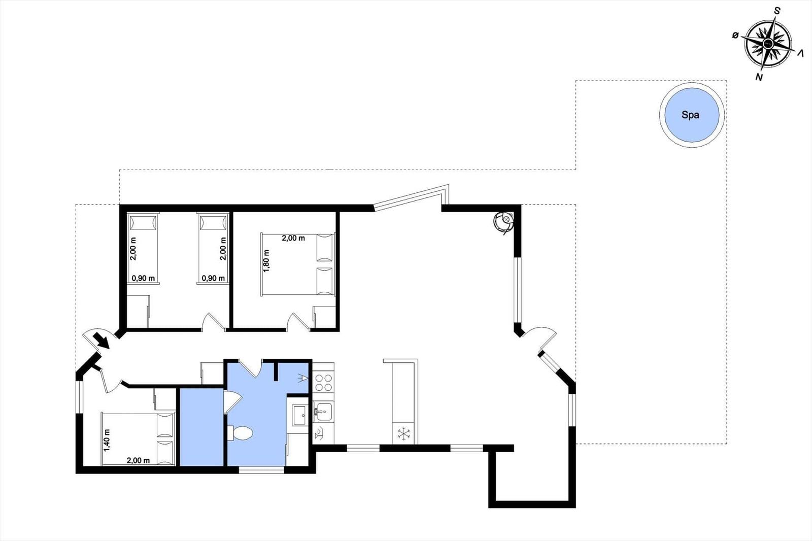 Wohnung mit drei Schlafzimmern, Küche und Bad. Außenbereich mit Spa.