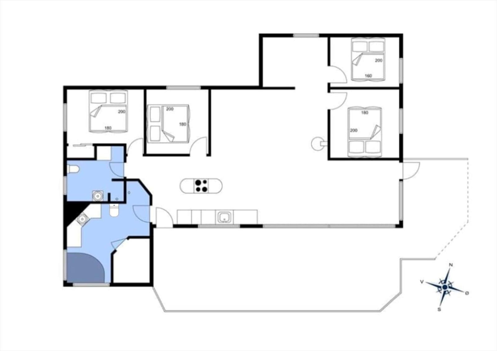 Die Wohnung hat drei Schlafzimmer, eine Küche und eine Badewanne.