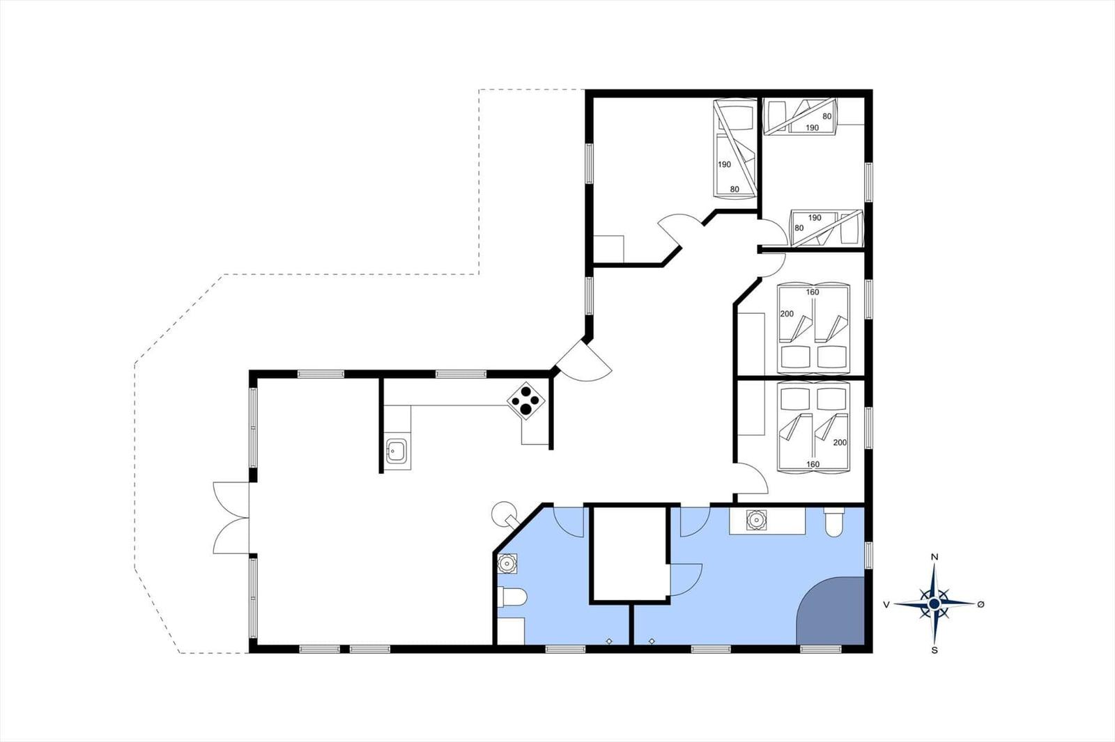 Wohnung mit Küche, Bad, drei Schlafzimmern und Wohnbereich. Mit Kompassrichtung.