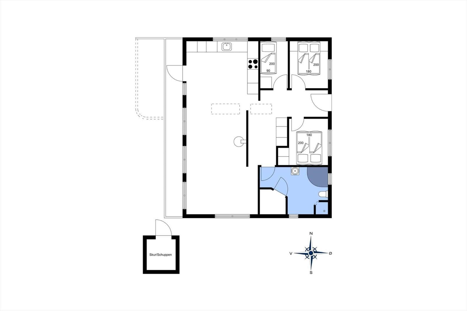 Wohnung mit drei Schlafzimmern, Küche und Bad. Außenbereich mit Schuppen.
