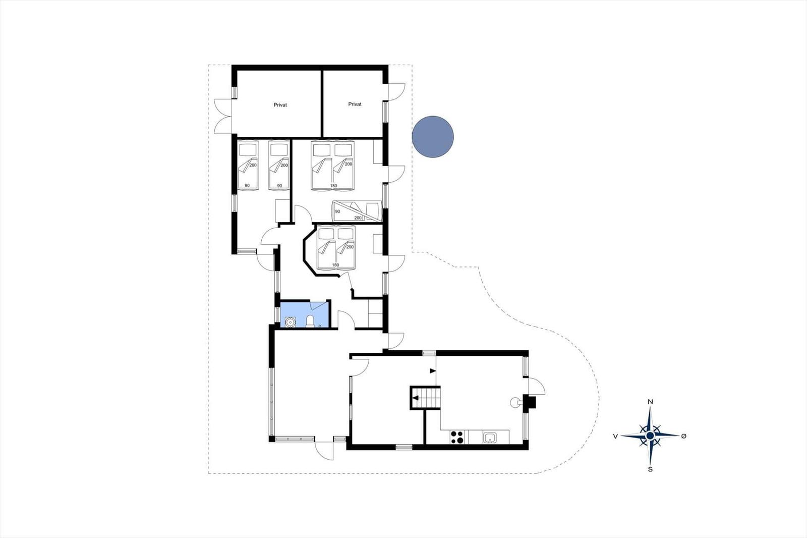 Dieses Grundrissbild zeigt eine Wohnung mit mehreren Schlafzimmern und einer Küche.
