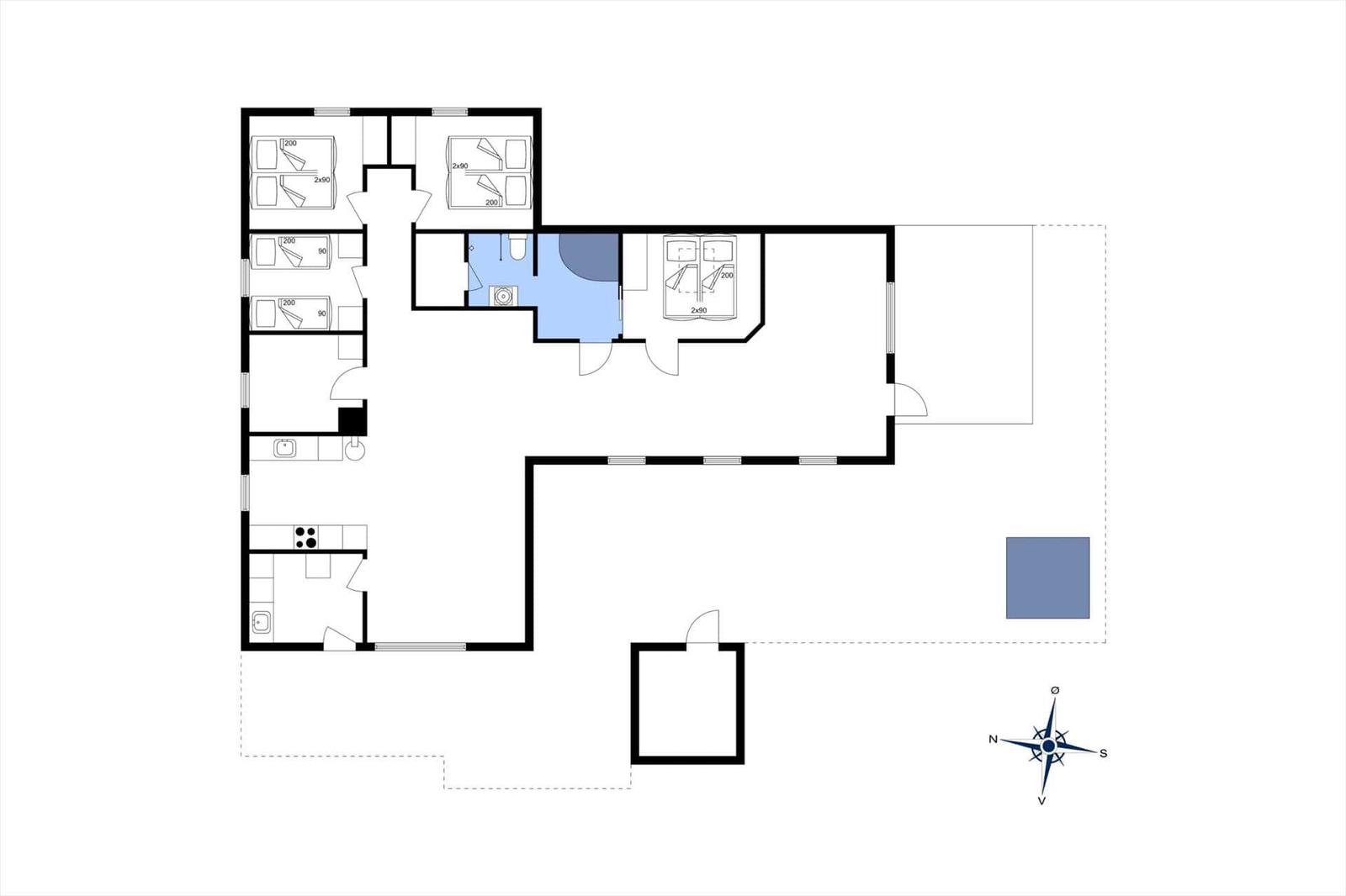 Wohnung mit vier Schlafzimmern, Küche und Bad. Großer Wohnbereich mit Terrasse.