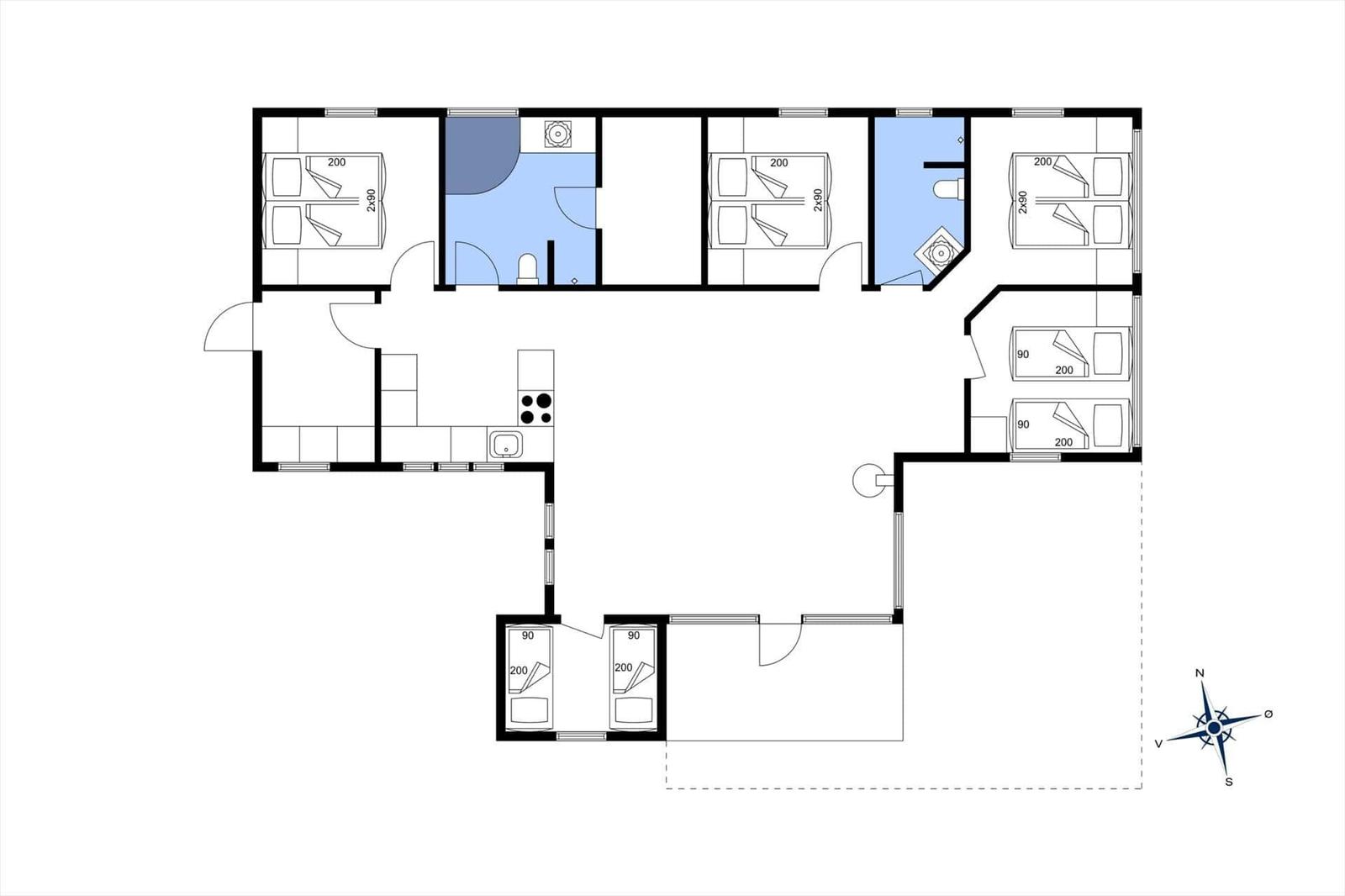 Wohnung mit mehreren Schlafzimmern und Baden. Küche und Flur sind ebenfalls eingezeichnet.