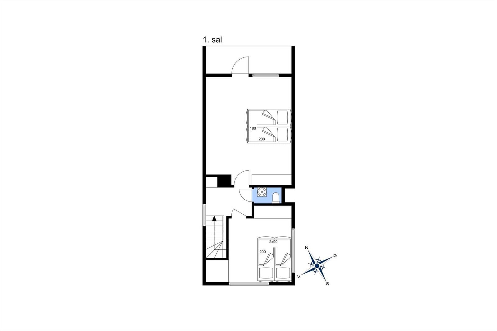 Erdgeschoss mit Schlafzimmer, Bad und Küche. Treppenhaus zur ersten Etage.