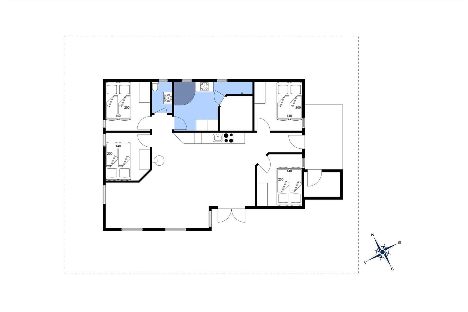 Dieses Apartment hat drei Schlafzimmer, eine Küche und ein Bad.