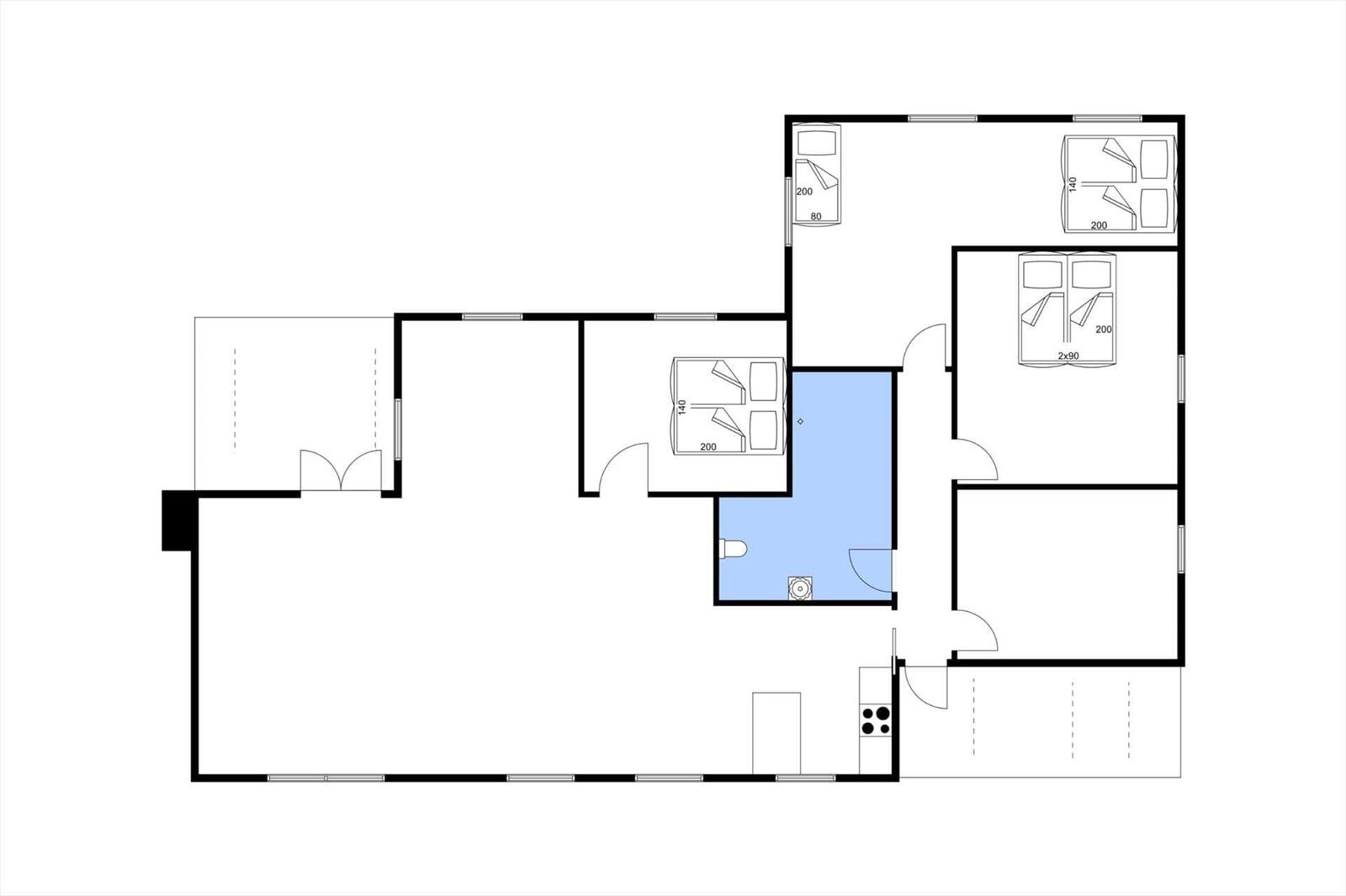 Die Wohnung hat drei Schlafzimmer, eine Küche und ein Badezimmer.