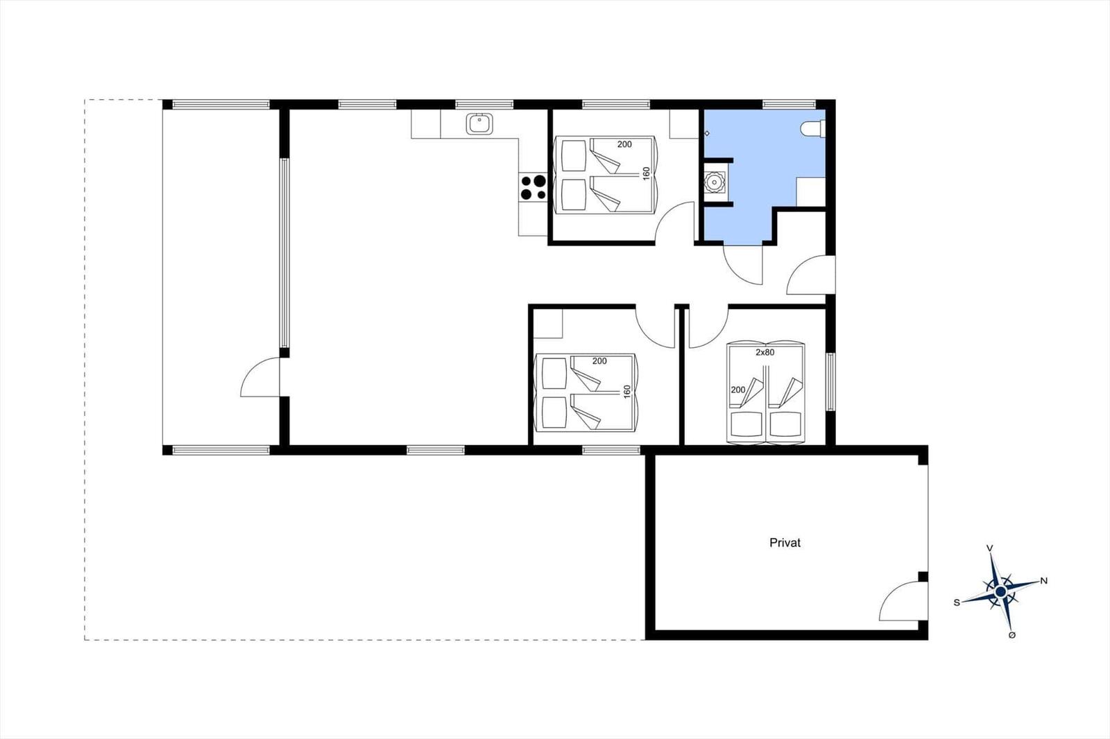 Dieses Apartment hat drei Schlafzimmer, eine Küche und ein Bad. Ein Raum ist privat.