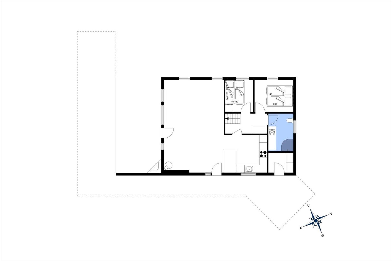 Erdgeschossplan mit Küche, Bad, Schlafzimmer und Aufgang.