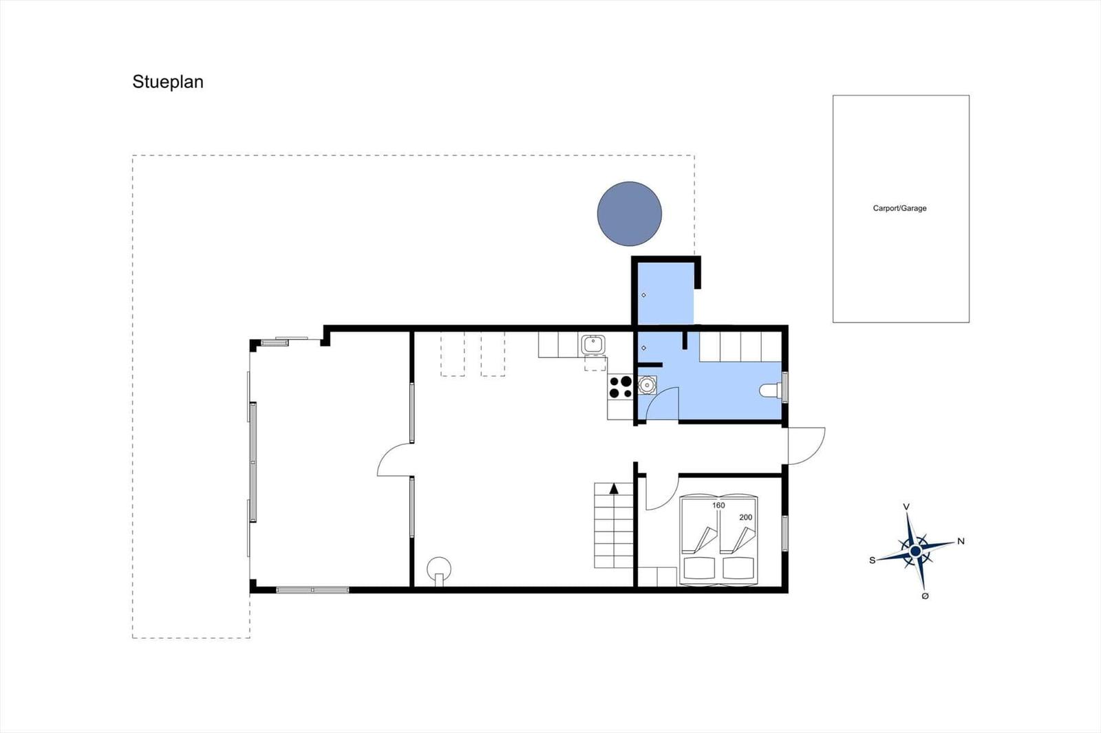 Stueplan zeigt Wohnraum, Küche, Bad und Schlafzimmer mit Carport.